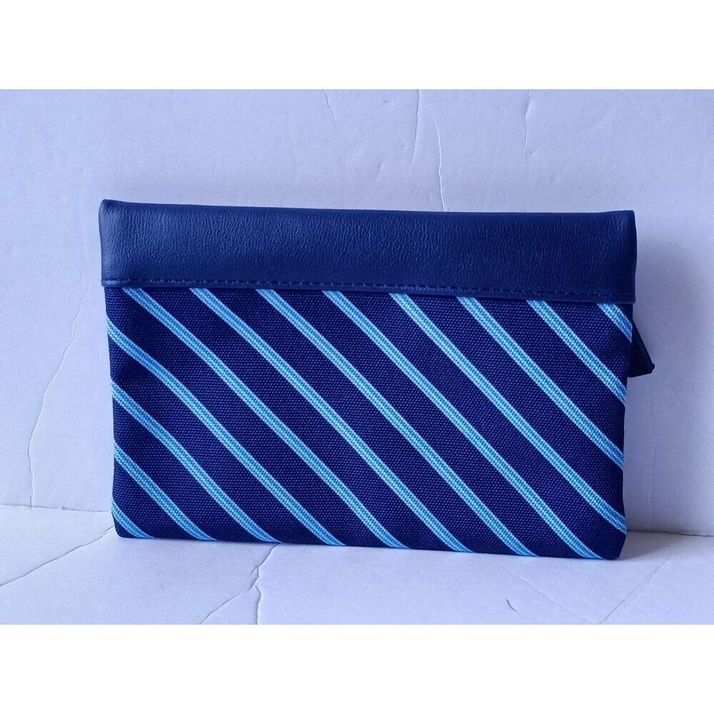 Brooks Brothers x United Airlines Amenity Kit Toiletry Travel Pouch Blue Stripe